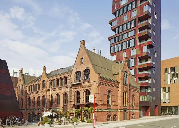 Hotel 25hours Altes Hafenamt 4*
